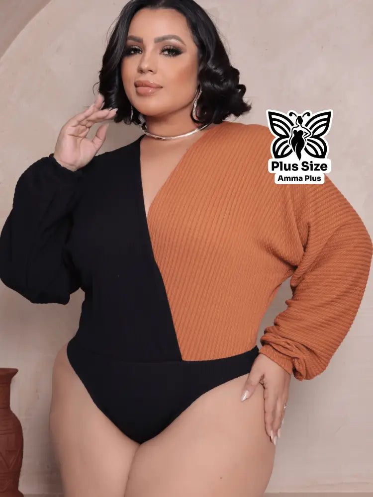 Body Manga Longa Tricô Decote V Bicolor Elegante Plus Size
