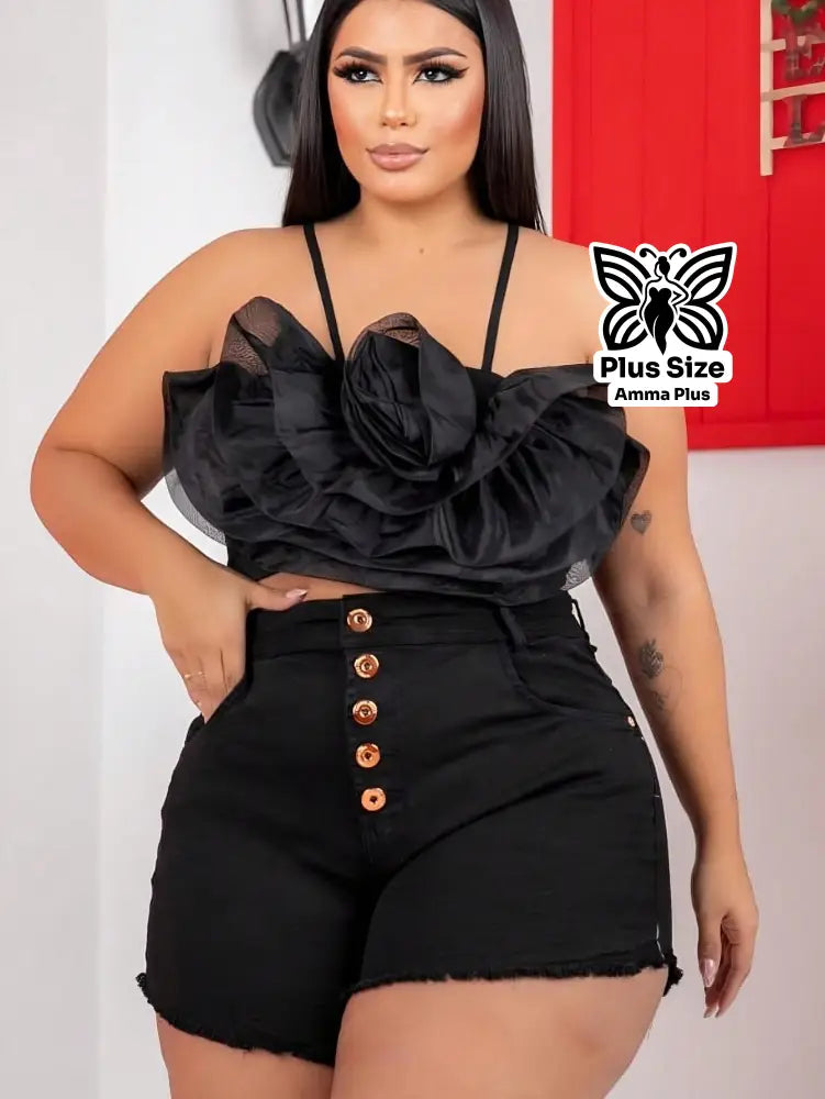 Short Jeans Preto Barra Desfiada Com Cintura Alta Botões Frontais Plus Size - Amma Plus