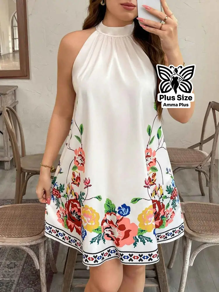 Vestido Curto Floral Decote Halter Plus Size