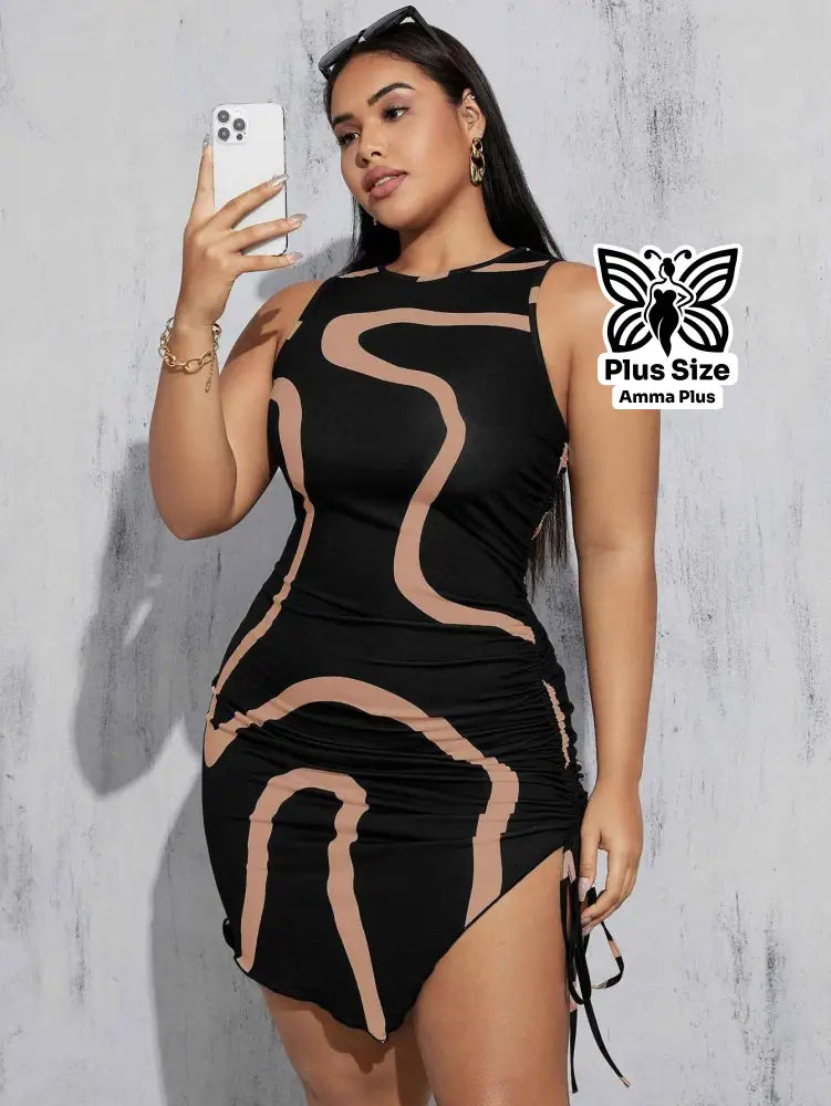 Vestido Curto Justo Estampa Abstrata Com Cordão Lateral Plus Size