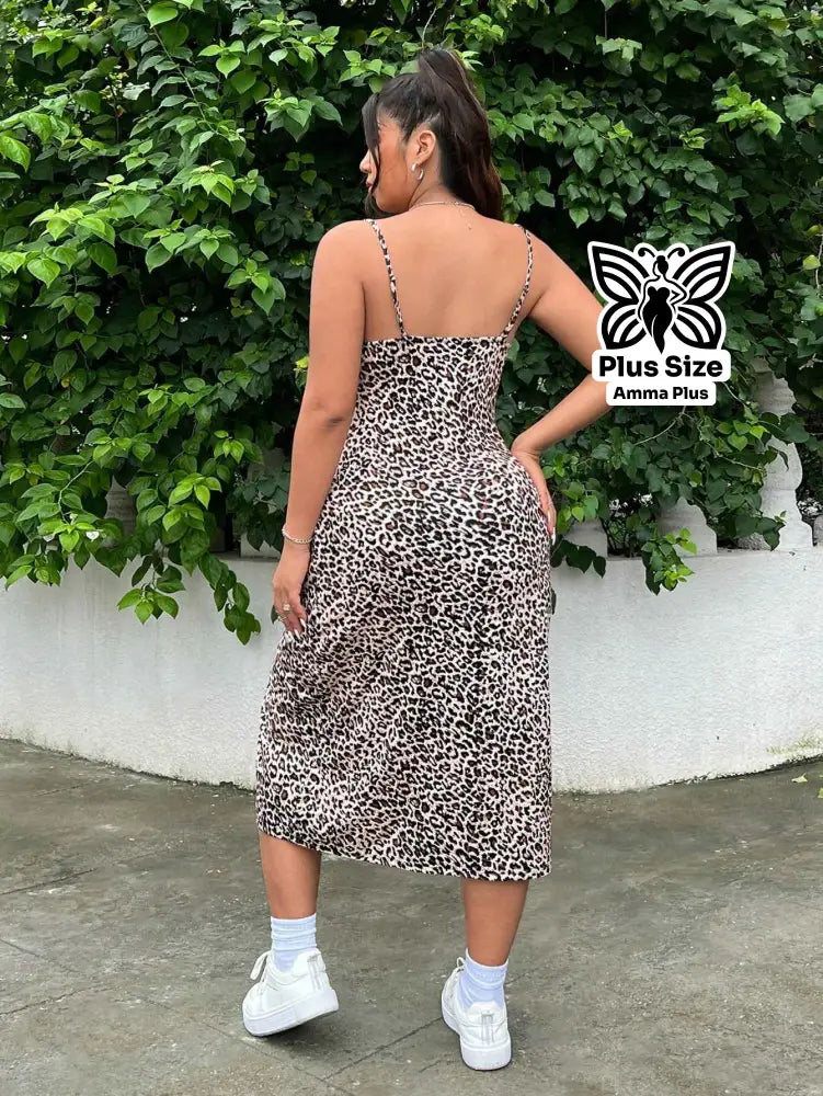 Vestido Midi Justo Estampa Leopardo Alças Finas Plus Size