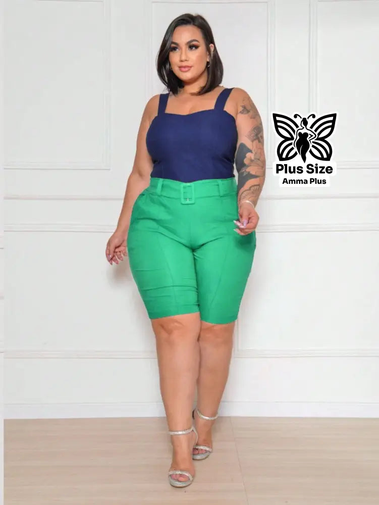 Bermuda Alfaiataria Com Cinto Fivela E Elastano Plus Size - Amma Plus