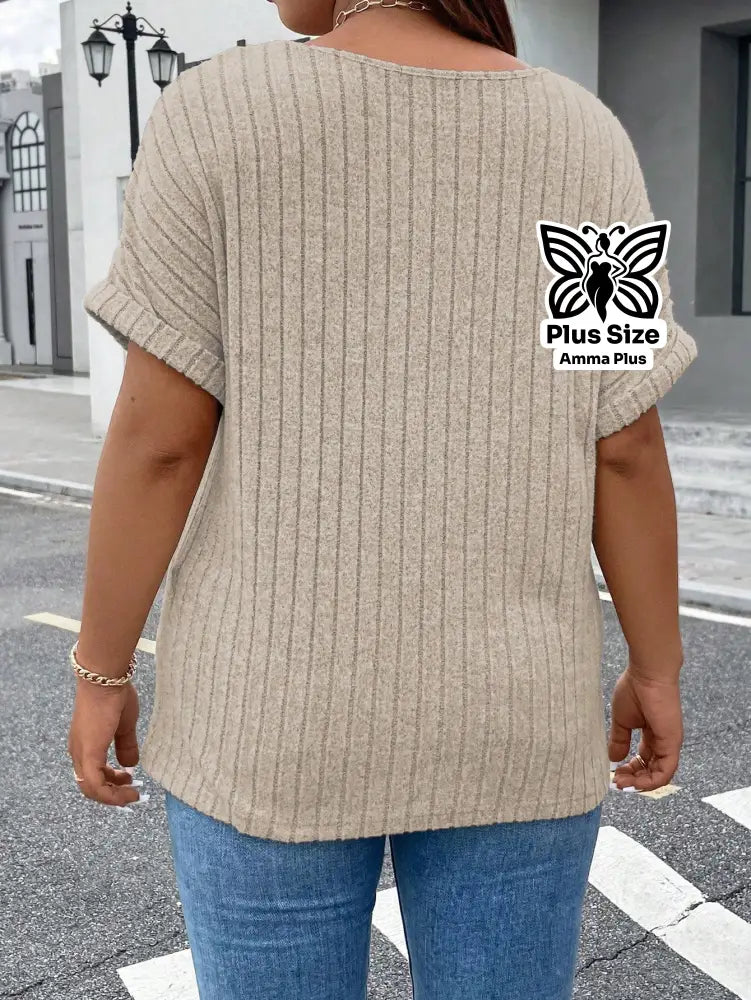 Blusa Canelada Com Zíper E Bolsos Frontais Plus Size - Amma Plus