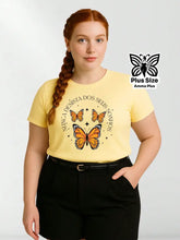 Blusa Estampada Borboletas Frase Motivacional Plus Size - Amma Plus