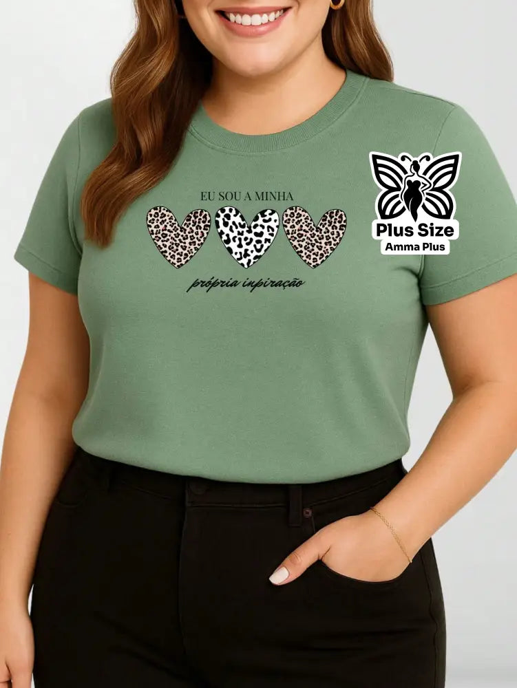 Blusa Estampada Corações Frase Inspiração Plus Size - Amma Plus