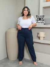 Calça Alfaiataria Reta Com Fecho E Botão Plus Size - Amma Plus