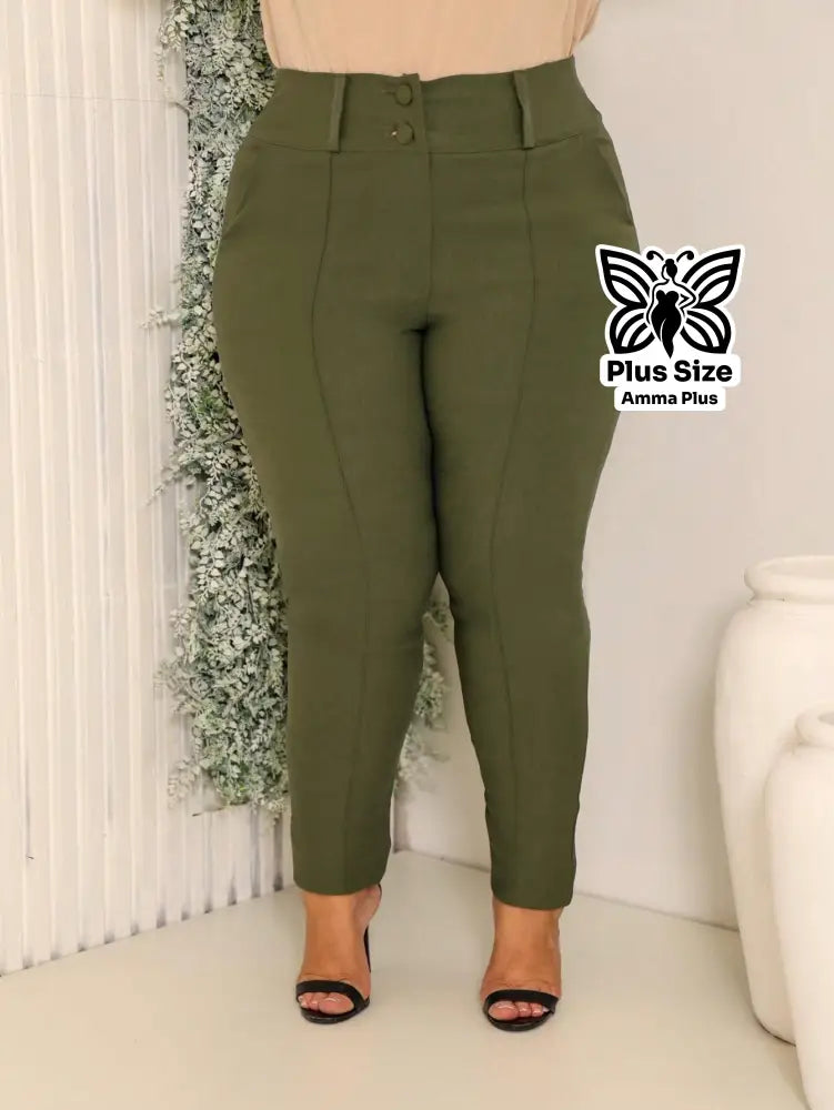 Calça Skinny Alfaiatada Com Botões E Bolsos Plus Size - Amma Plus