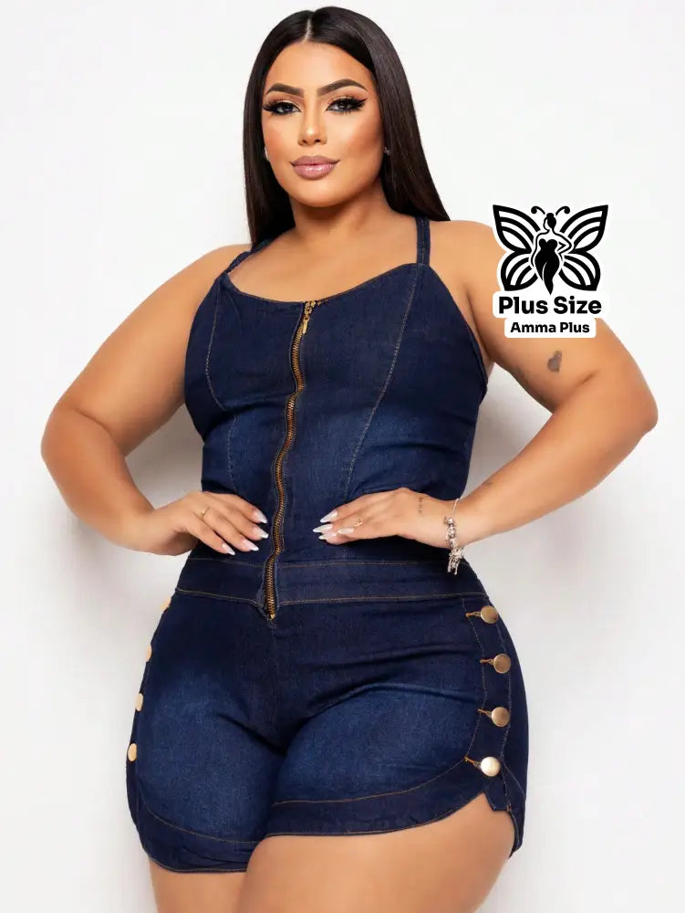 Macaquinho Jeans Curto Com Botões Laterais Plus Size - Amma Plus
