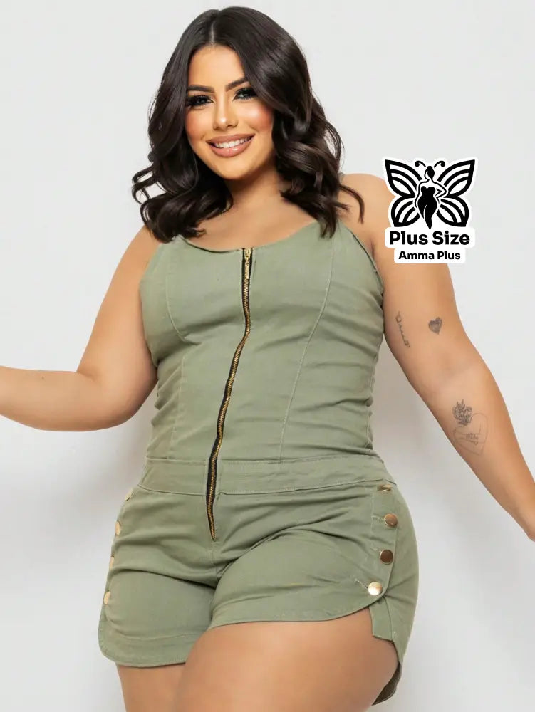 Macaquinho Jeans Curto Com Botões Laterais Plus Size - Amma Plus
