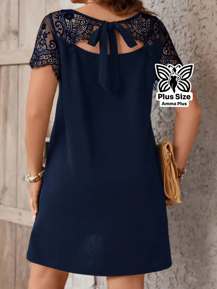 Vestido Curto Com Renda Transparente Na Gola Plus Size - Amma Plus