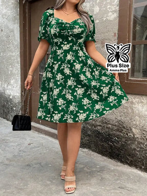 Vestido Curto Floral Decote Coração Com Manga Bufante Plus Size - Amma Plus
