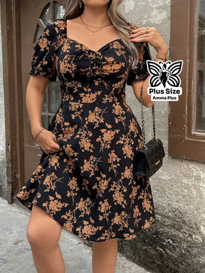 Vestido Curto Floral Decote Coração Com Manga Bufante Plus Size - Amma Plus