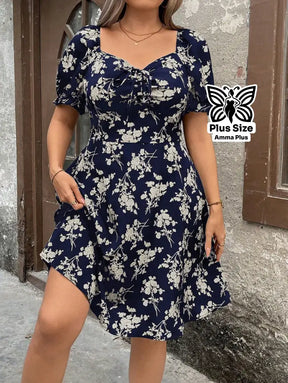 Vestido Curto Floral Decote Coração Com Manga Bufante Plus Size - Amma Plus