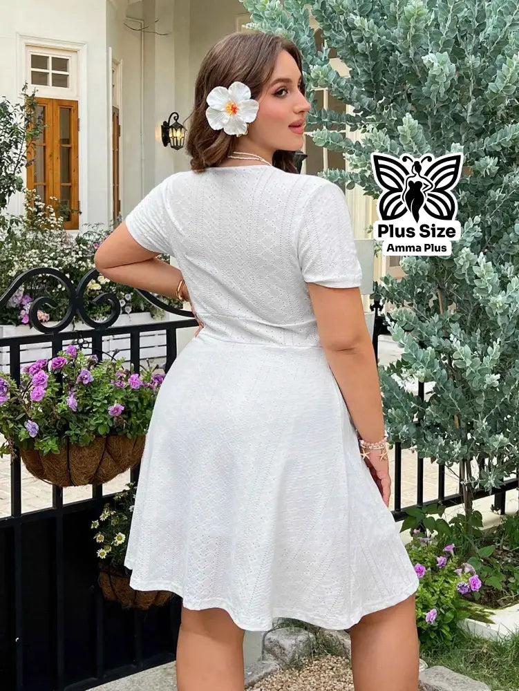 Vestido Curto Transpassado Para Noivas Plus Size