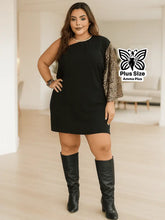 Vestido Curto Um Ombro Só Com Manga De Paetê Plus Size - Amma Plus