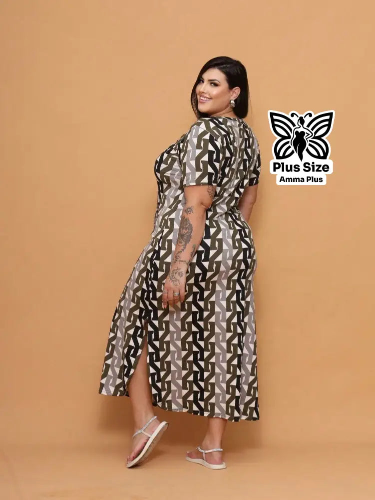 Vestido Longo Estampado Com Fenda Lateral Plus Size - Amma Plus