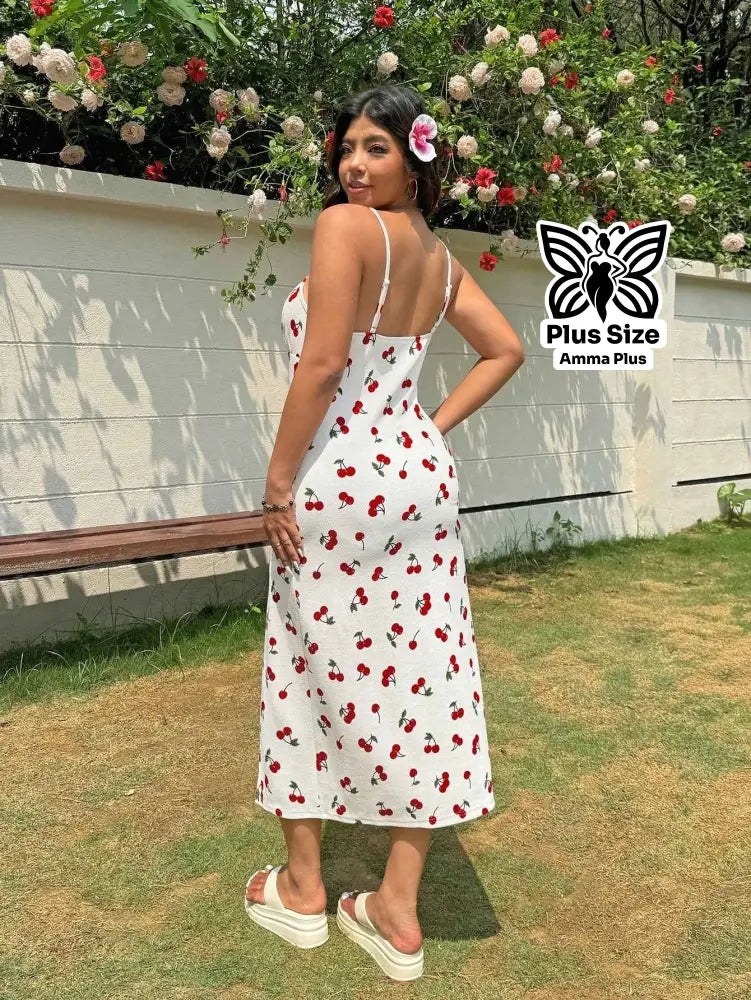 Vestido Midi Canelado Estampa Cereja com Fenda Plus Size