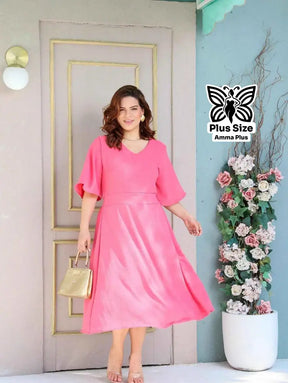 Vestido Midi Evasê Com Manga Flare Plus Size